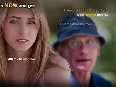 લ્યુસી તેના કદાવર જગ્સ GP1680 સાથે લવ સ્મોધર્સ porndude