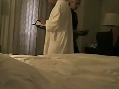 મેલો આઉટ pornky